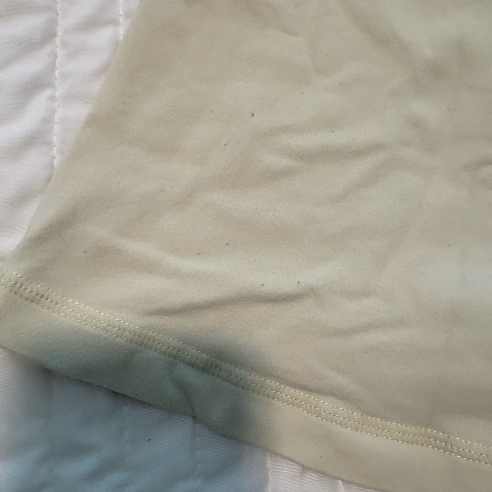 Retired Lululemon top - Picture 4 of 5